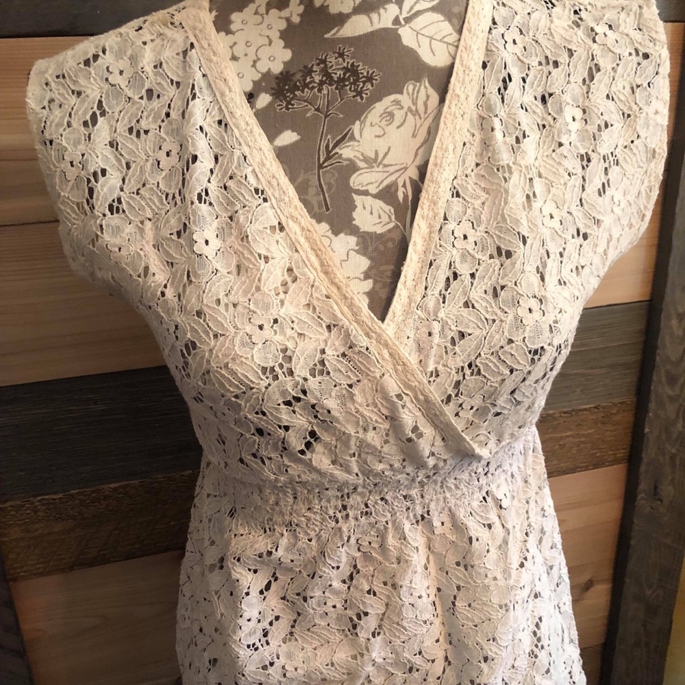 Pinky lace top